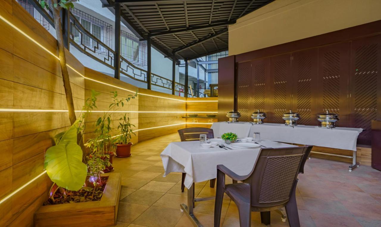 Treebo Premium Savera Inn Bombay Exterior foto