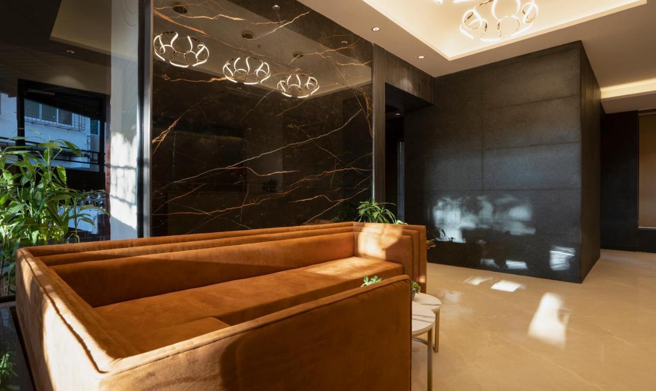 Treebo Premium Savera Inn Bombay Exterior foto
